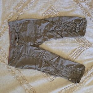 DKNY Active Capris✨️Moving end of January 2025!Must go✨